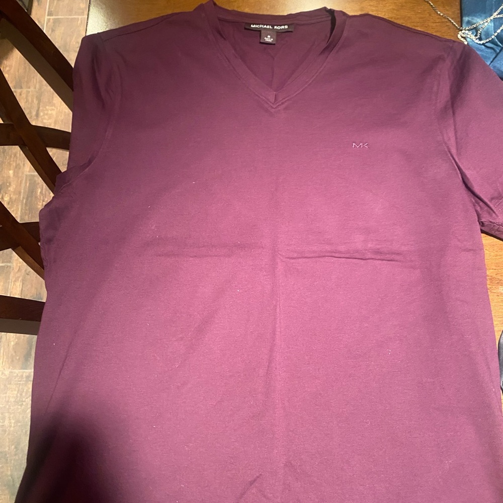 Men’s Michael kors Burgundy, tee shirt size medium
